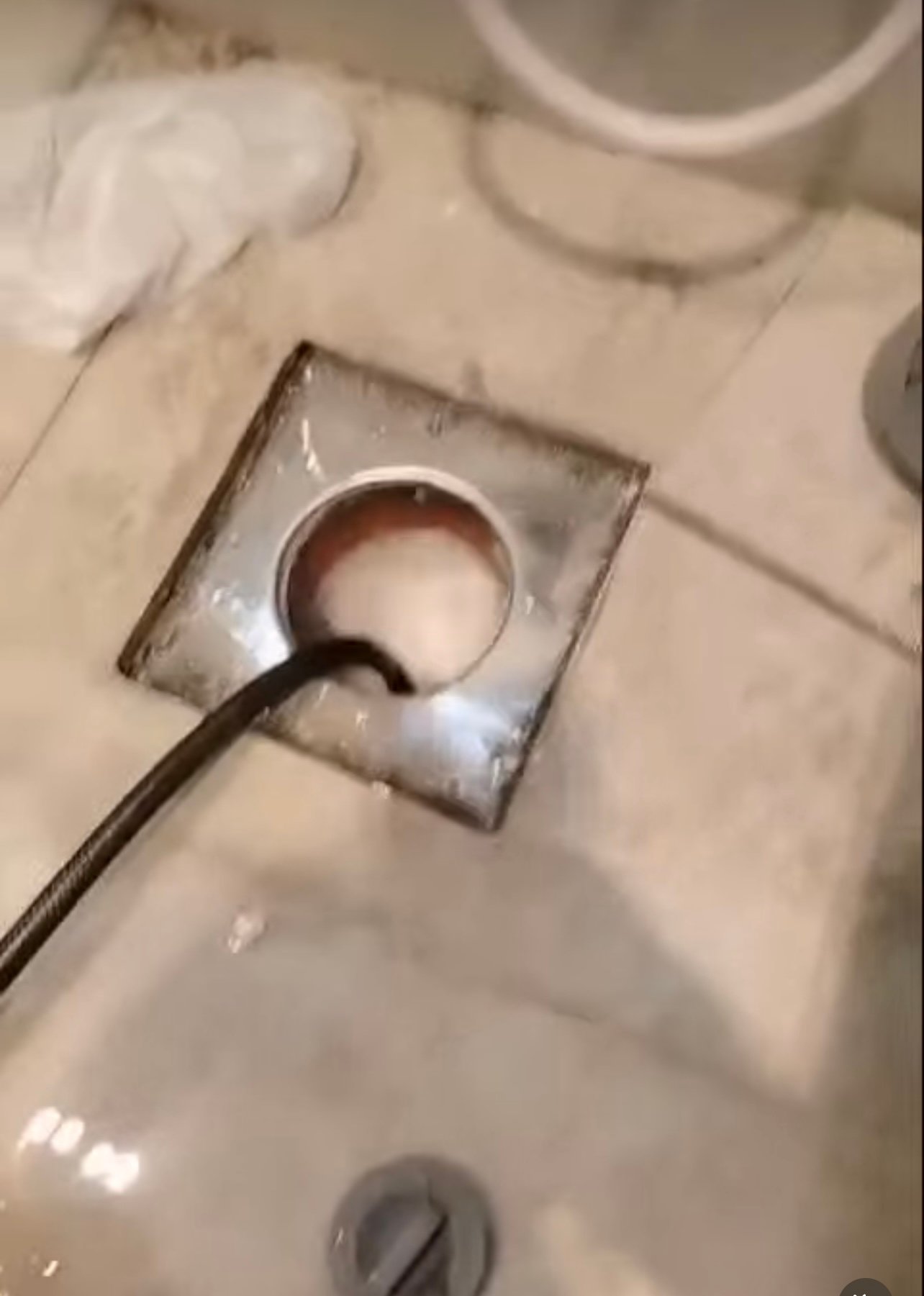 ازالة الروائح الكريهة بالكويت